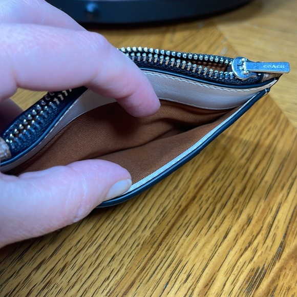 NWT COACH ZIP CARD CASE - Picture 8 of 10